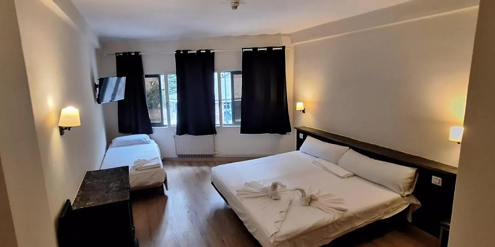 Hotel Garden Santa Coloma 3*,